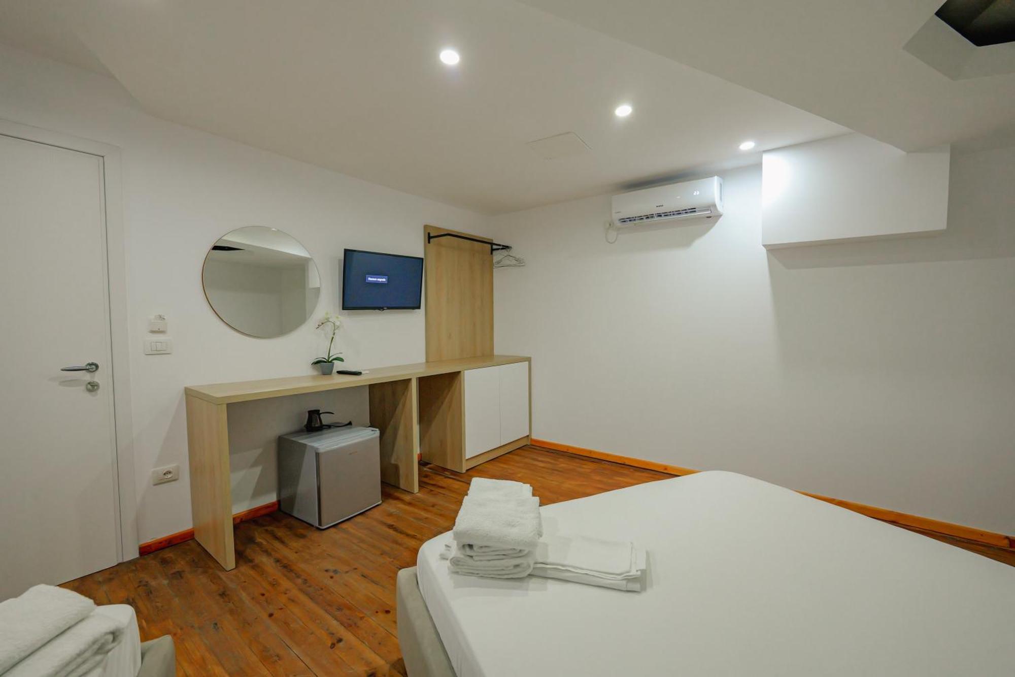 Hotel Summer Sarandë Eksteriør bilde