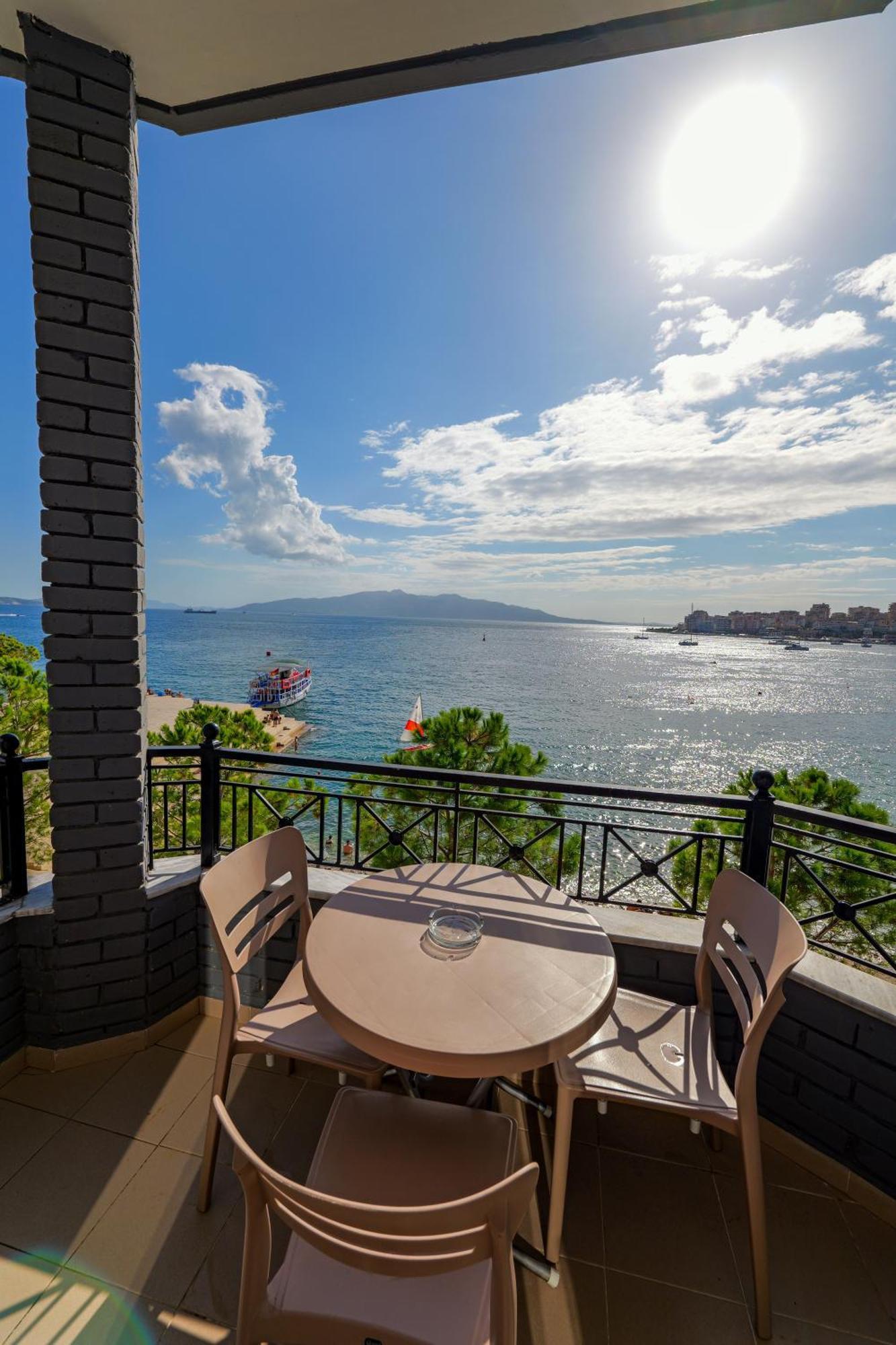Hotel Summer Sarandë Eksteriør bilde