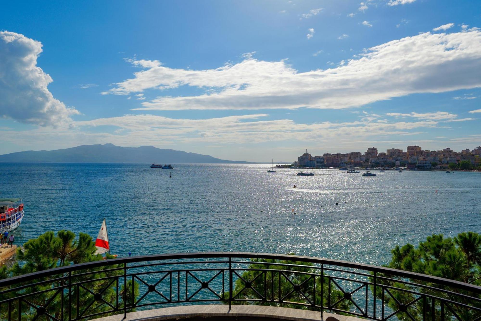 Hotel Summer Sarandë Eksteriør bilde