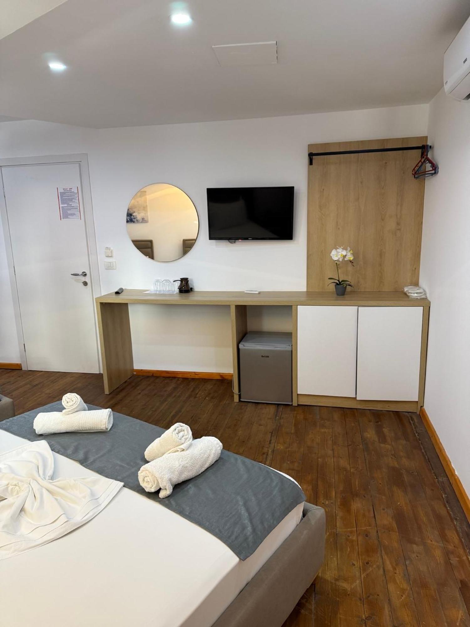 Hotel Summer Sarandë Eksteriør bilde