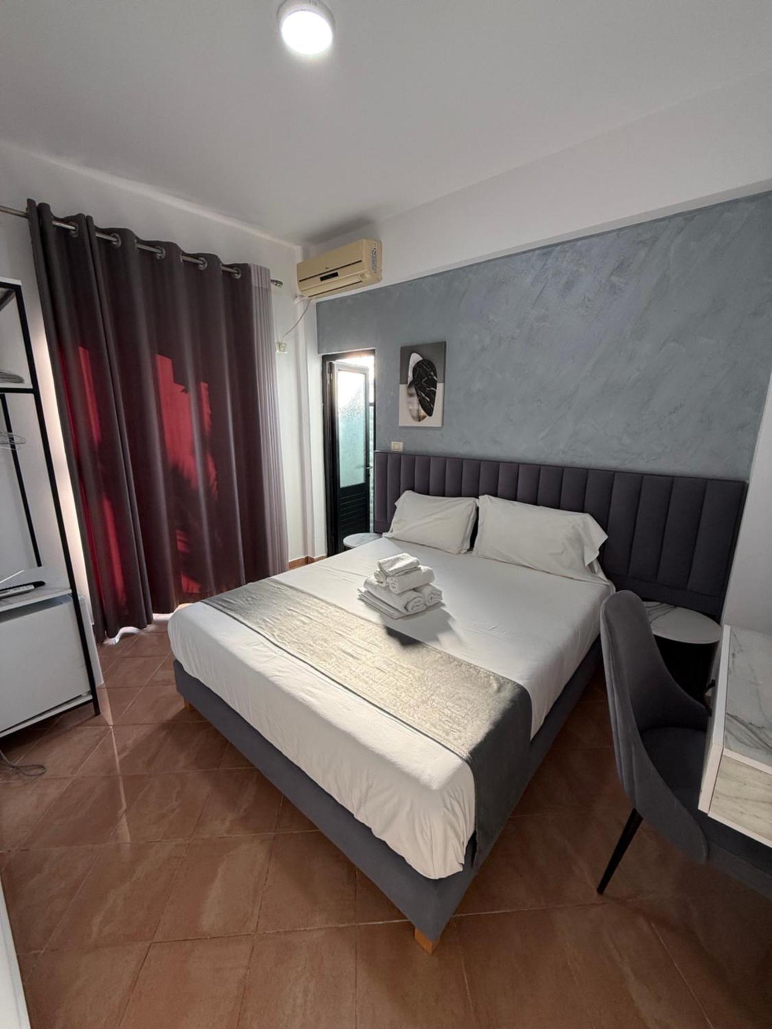 Hotel Summer Sarandë Eksteriør bilde